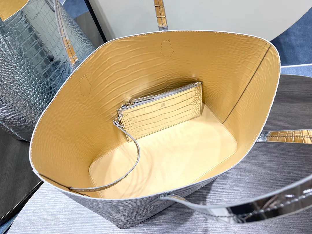 Классические Сумки Женские Givenchy 445232