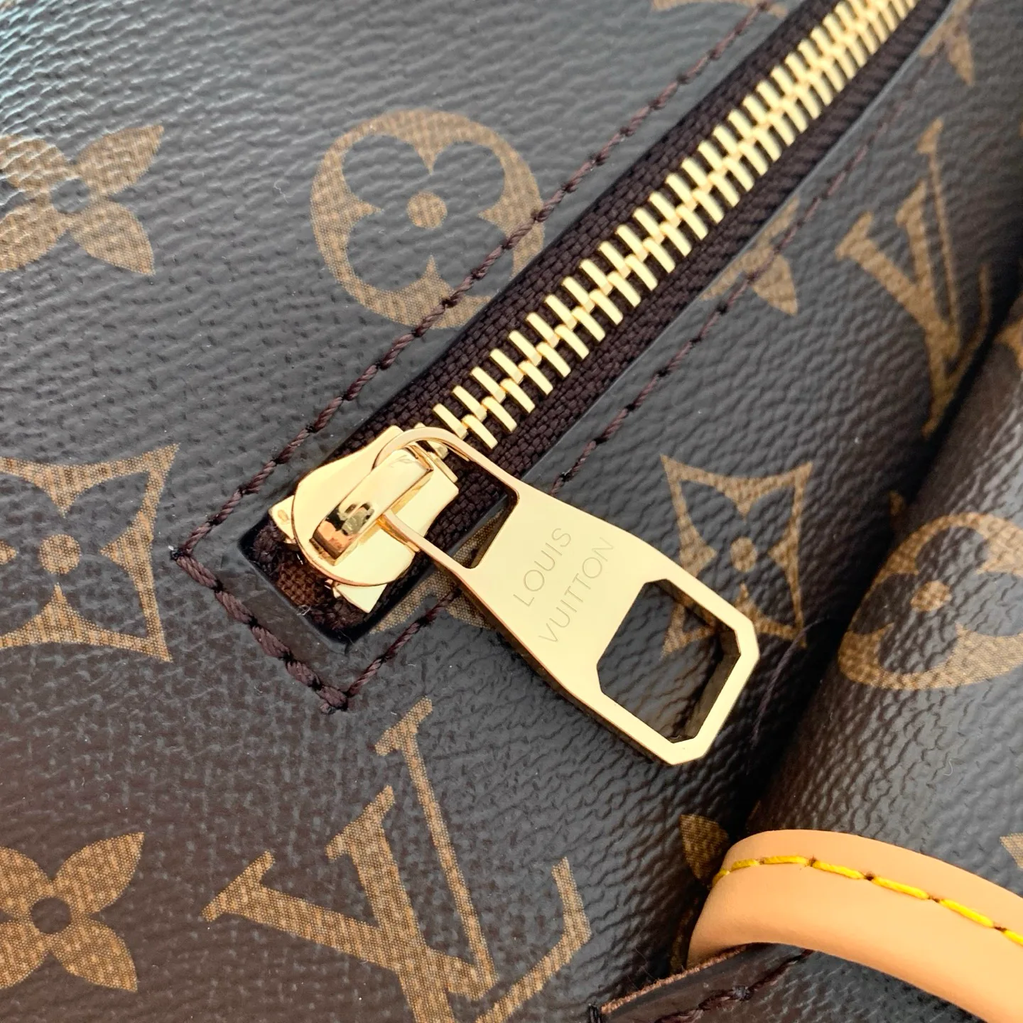 Классические Сумки Женские Louis Vuitton 18147434
