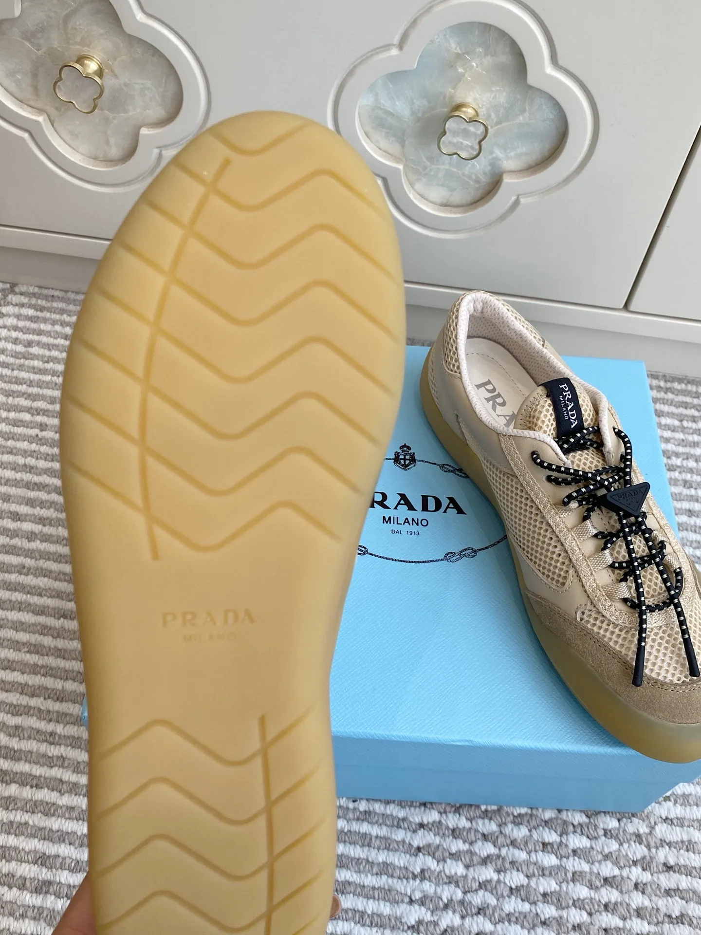 Кроссовки Женские Prada 13239495