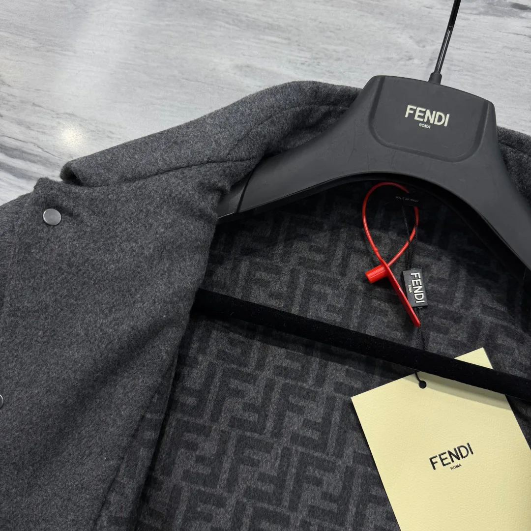 Куртки И Пуховики Мужские Fendi 852565