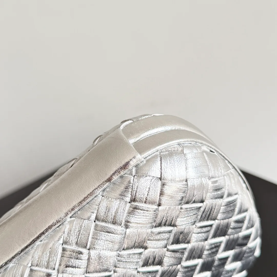 Клатчи Женские Bottega Veneta 13568375