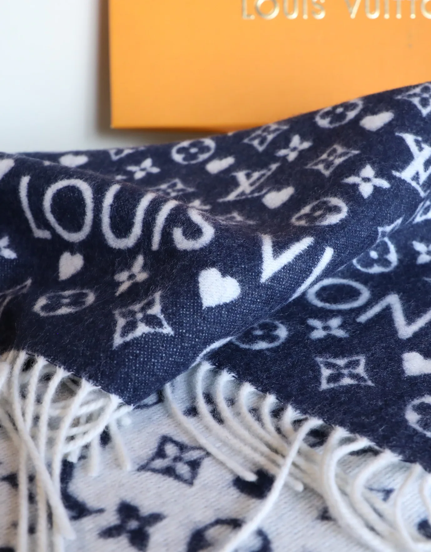 Шарфы Louis Vuitton 184246