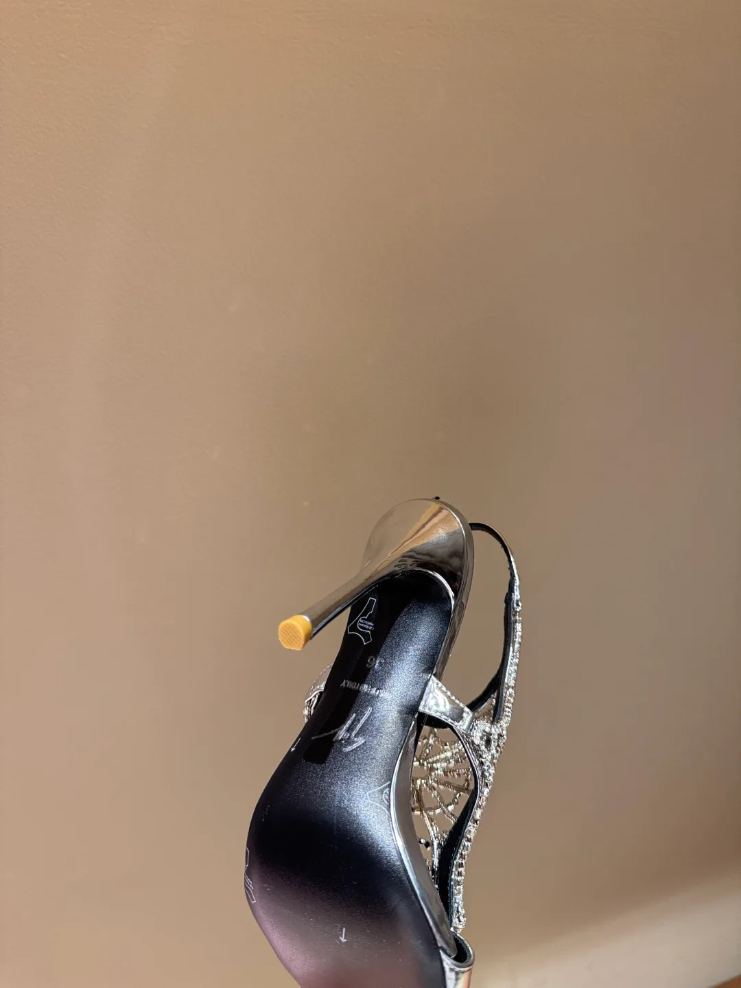 Босоножки Женские Giuseppe Zanotti 13183689