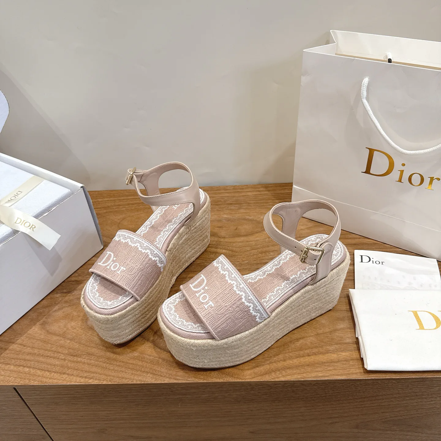 Босоножки Женские Christian Dior 17947075
