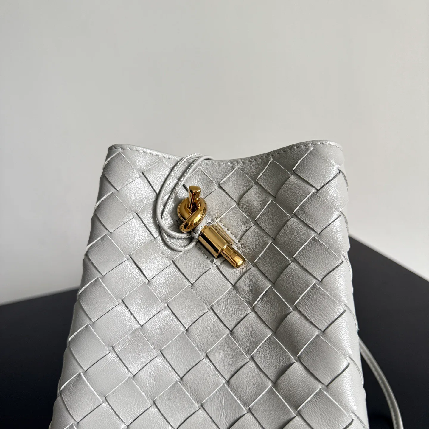 Сумки На Ремне Женские Bottega Veneta 11978387