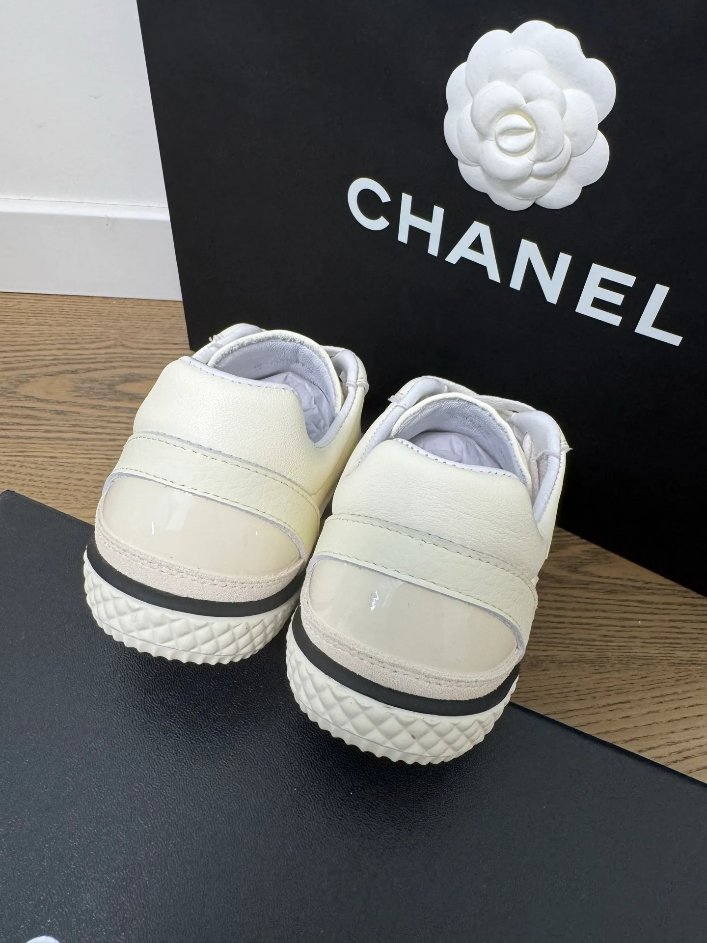 Кроссовки Женские Chanel 11213669