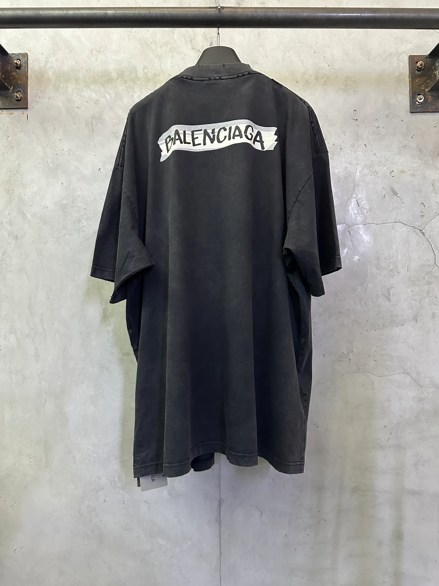 Футболки Женские Balenciaga 658390