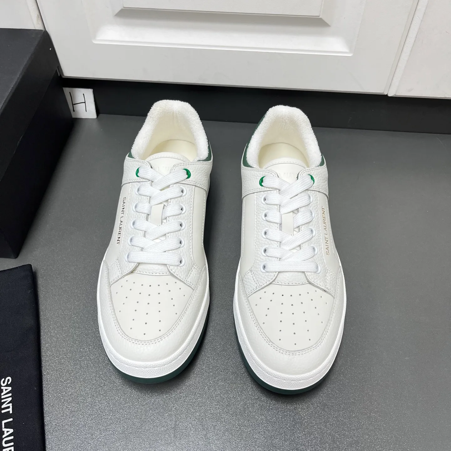 Кроссовки Женские Saint Laurent 17636686