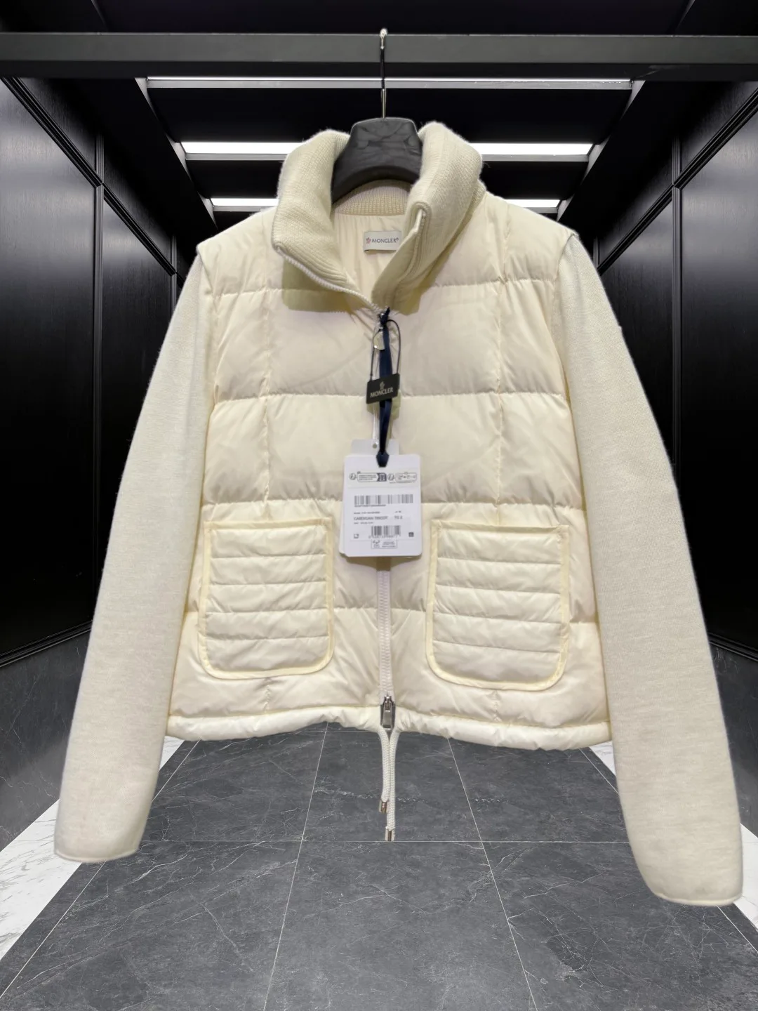 Куртки И Пуховики Женские Moncler 19572758