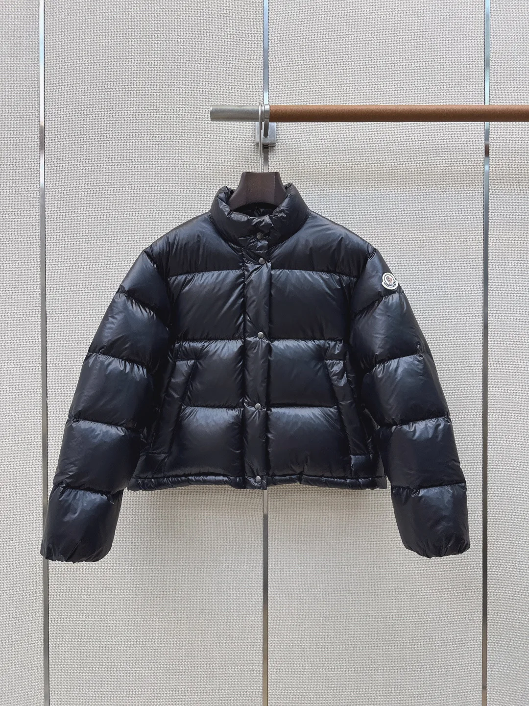 Куртки И Пуховики Женские Moncler 18690449