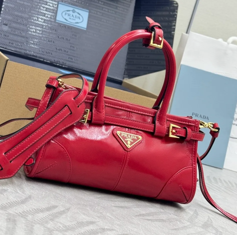 Сумки На Ремне Женские Prada 11682136