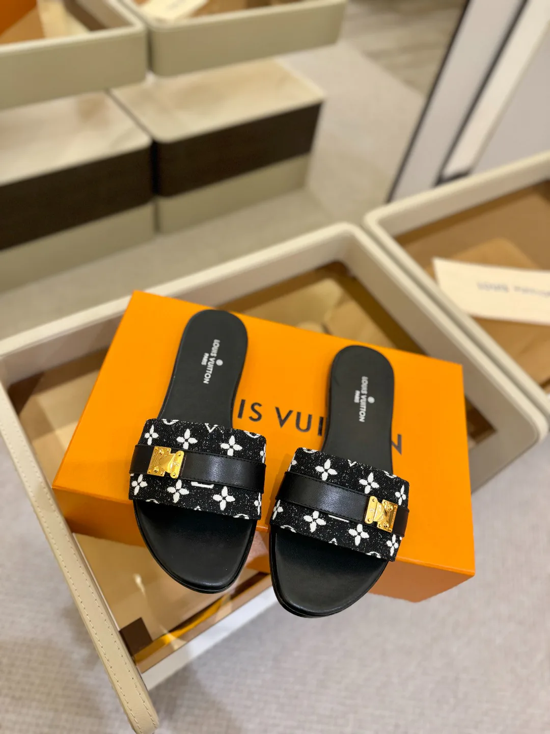 Сандалии Женские Louis Vuitton 9865333