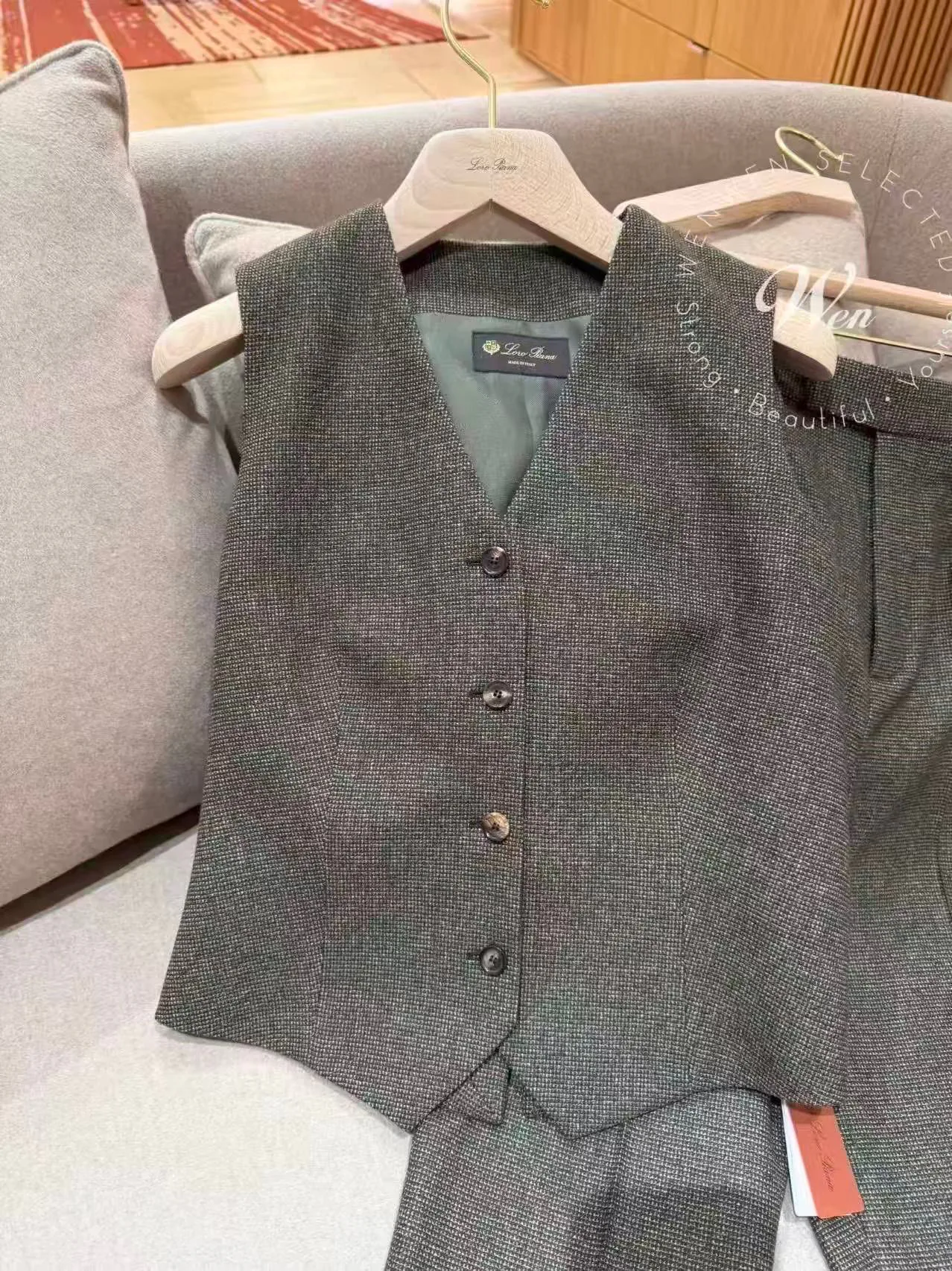Жилеты Женские Loro Piana 19793292