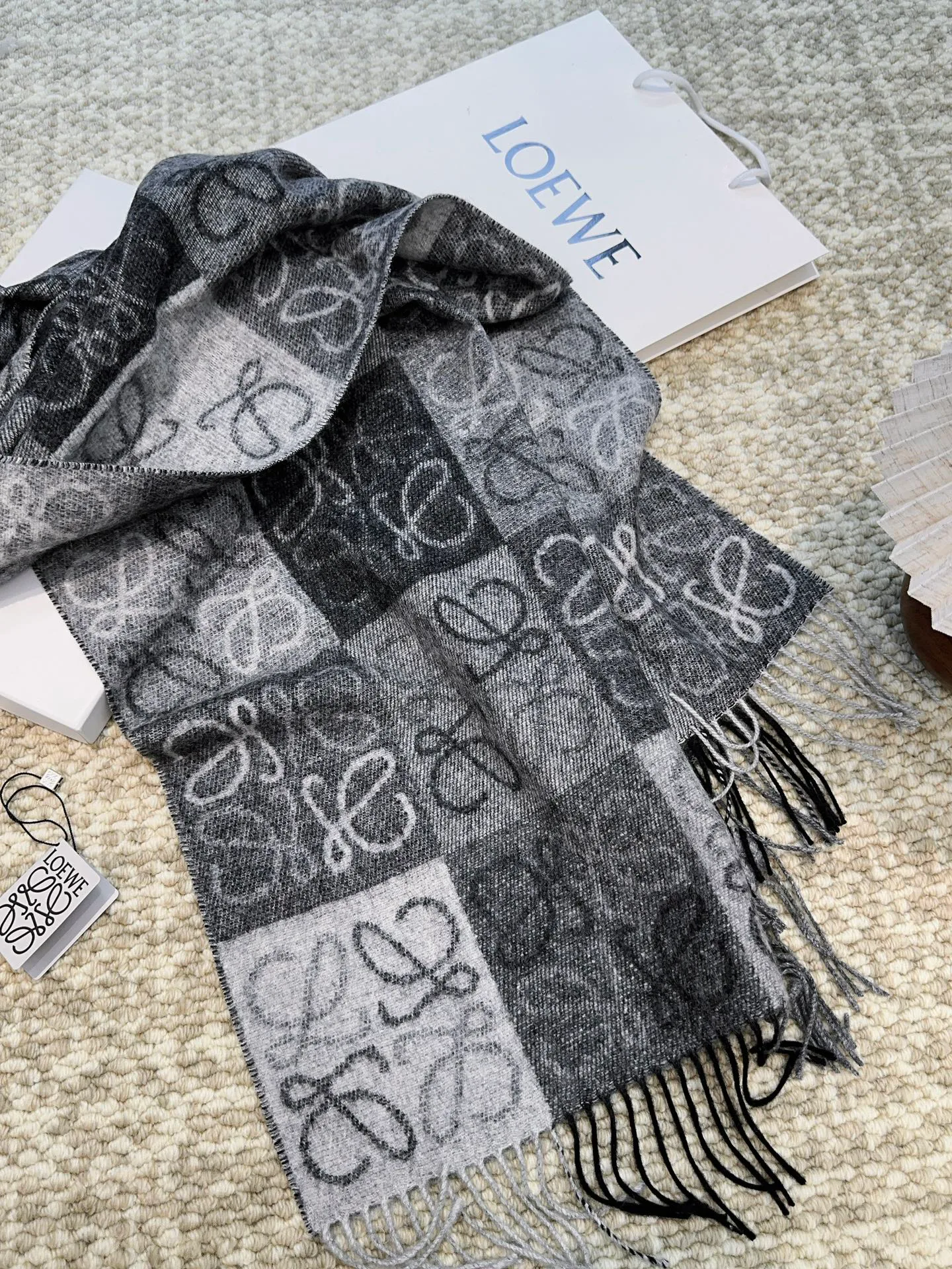 Шарфы Loewe 702870