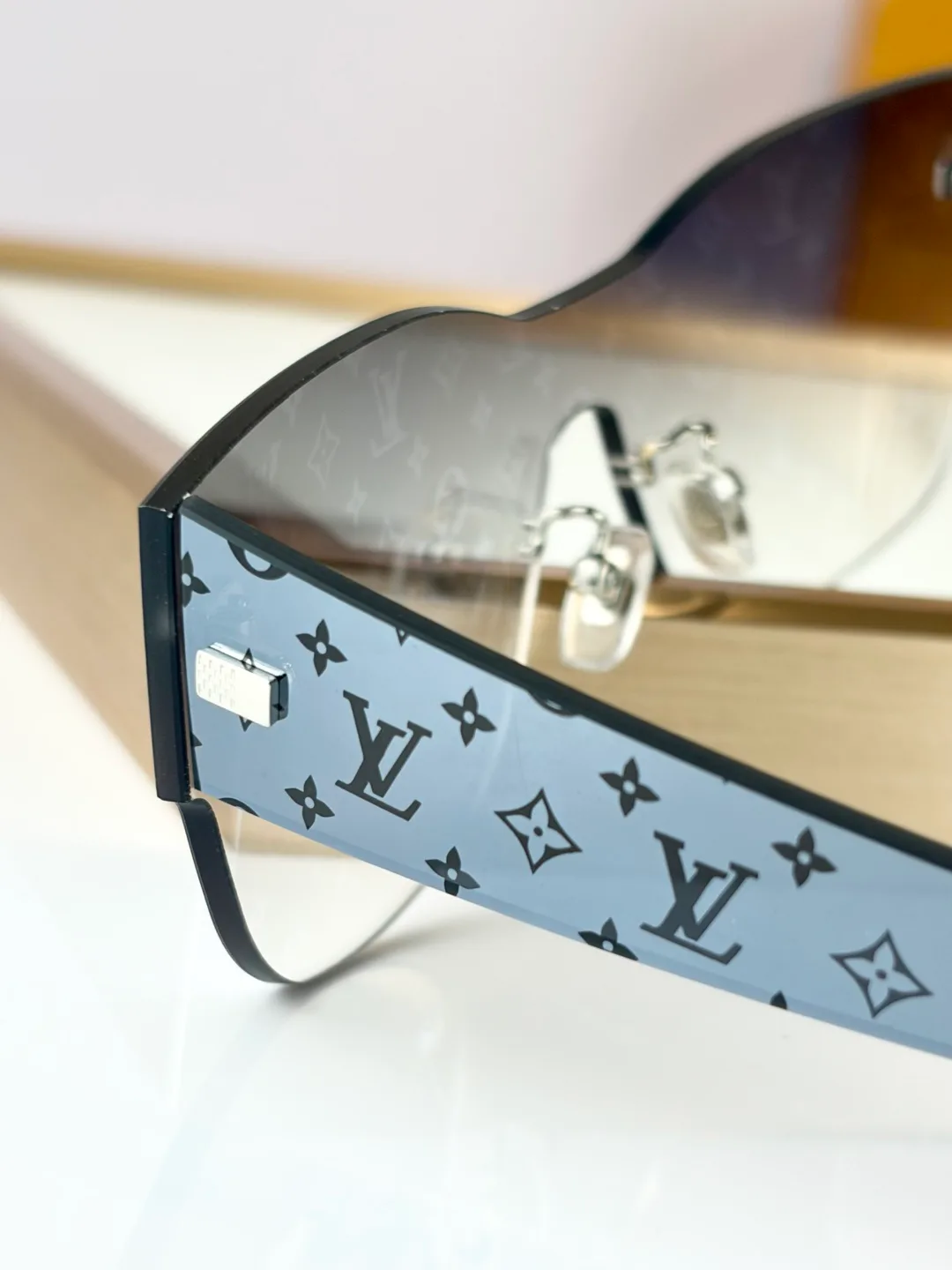 Очки Louis Vuitton 11562194