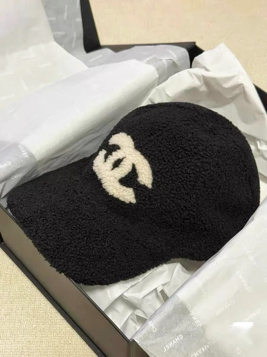 Головные Уборы Chanel 5000422