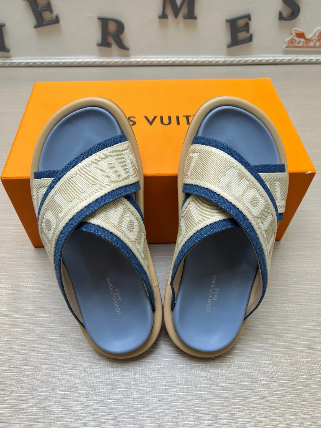 Шлепанцы Женские Louis Vuitton 9801545