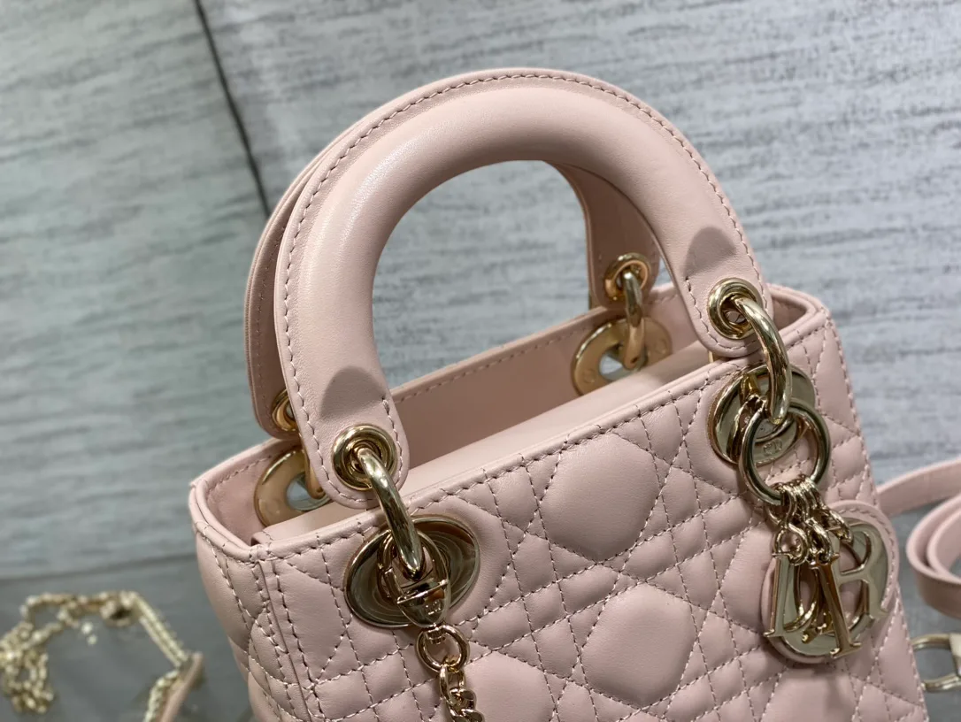 Классические Сумки Женские Christian Dior 11685154