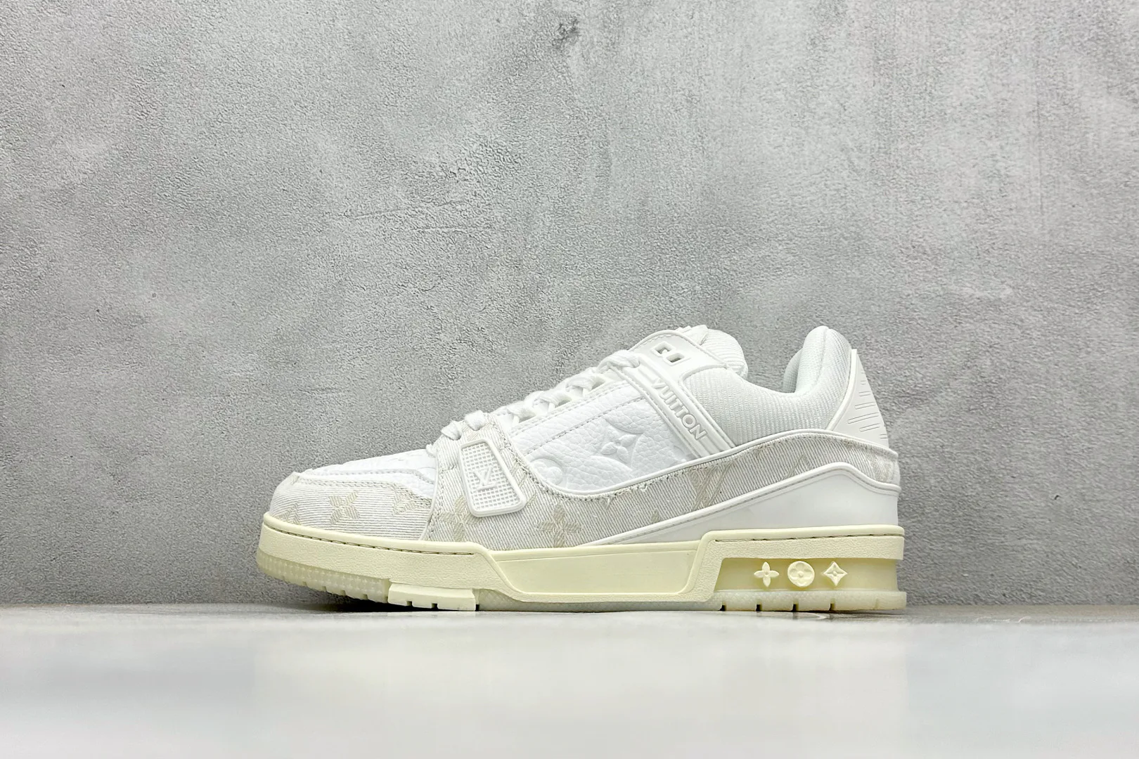 Кроссовки Женские Louis Vuitton 253831