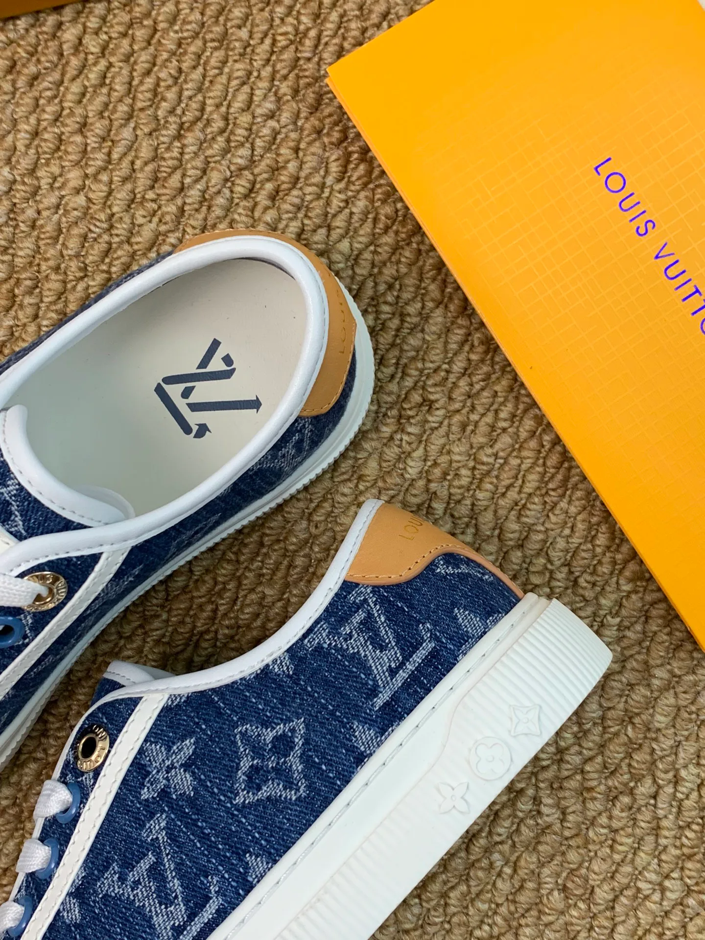 Кроссовки Женские Louis Vuitton 17545203