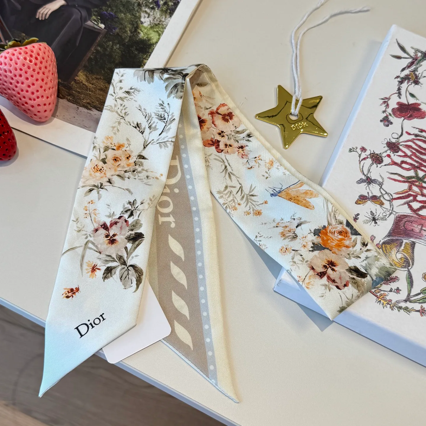 Платки Christian Dior 18627084