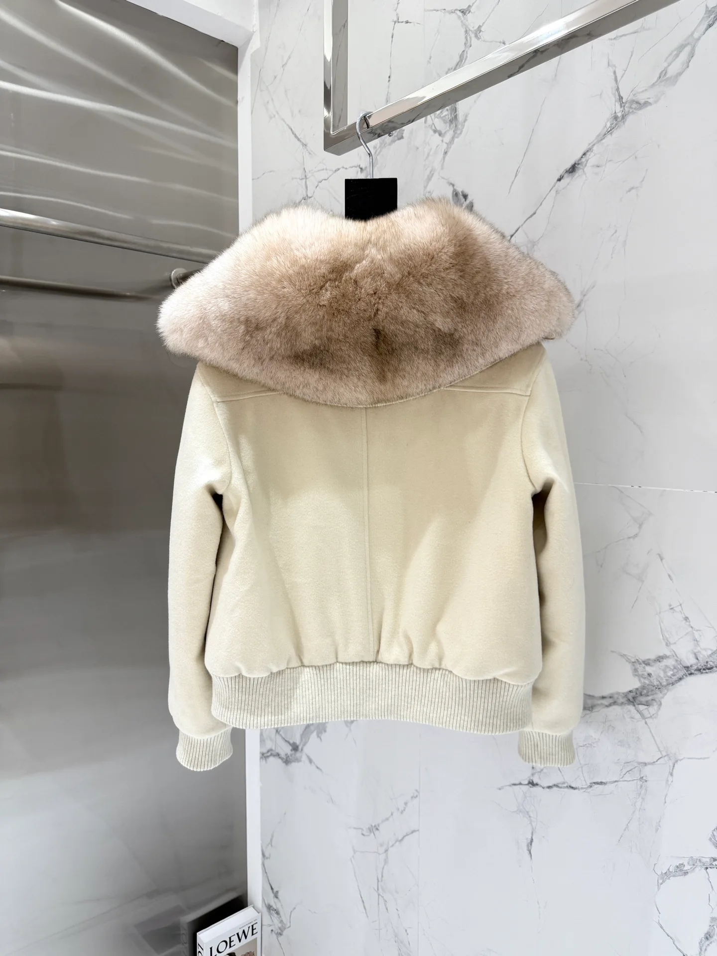 Куртки И Пуховики Женские Loro Piana 18699804