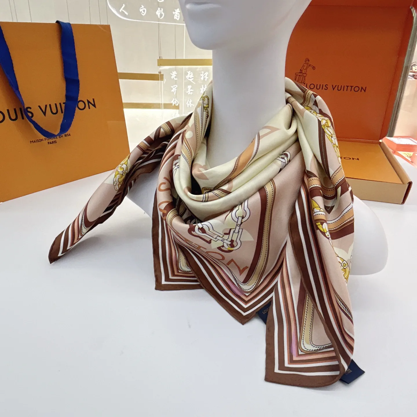 Шарфы Louis Vuitton 30442