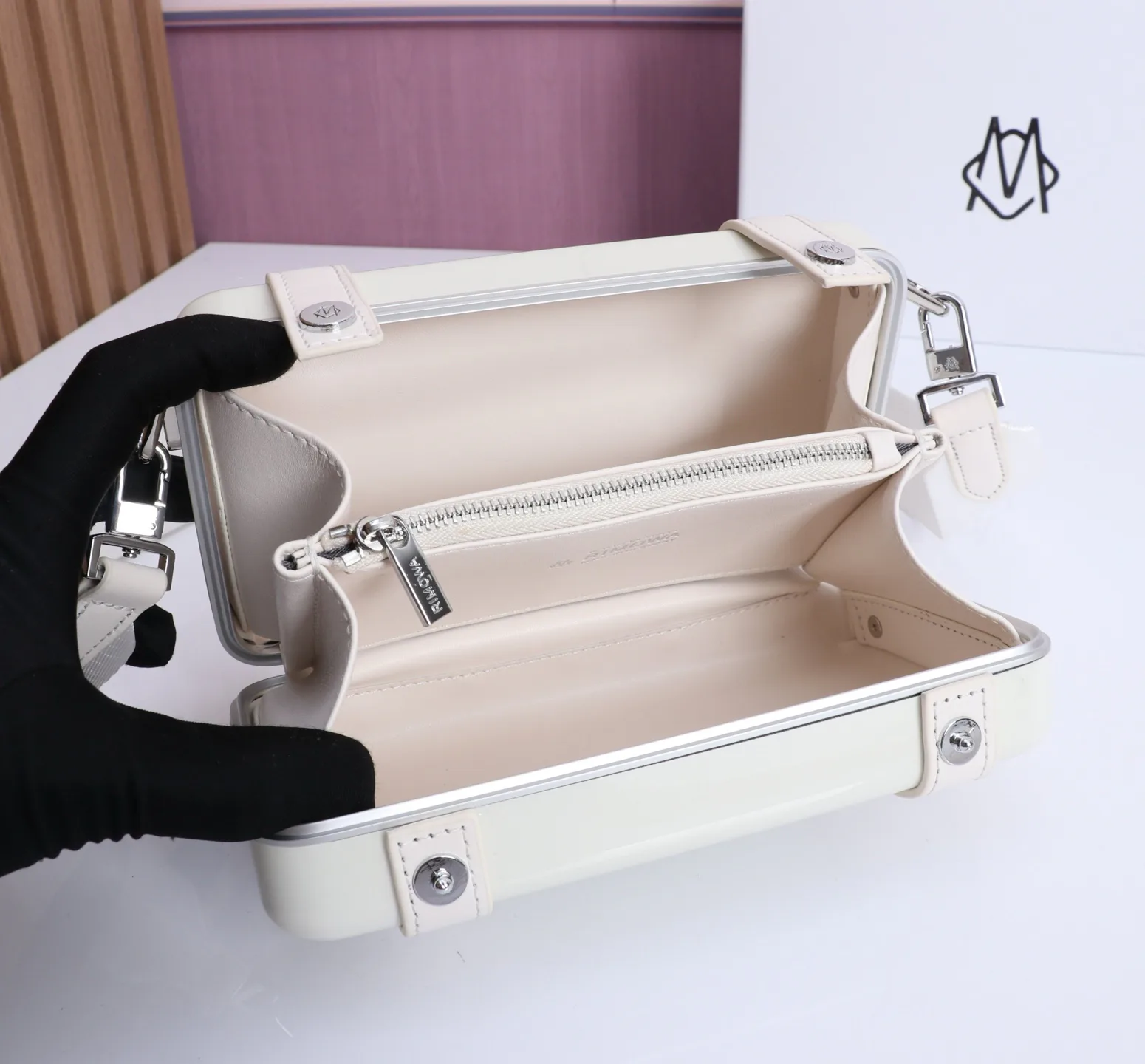 Сумки На Ремне Женские Rimowa 11185369