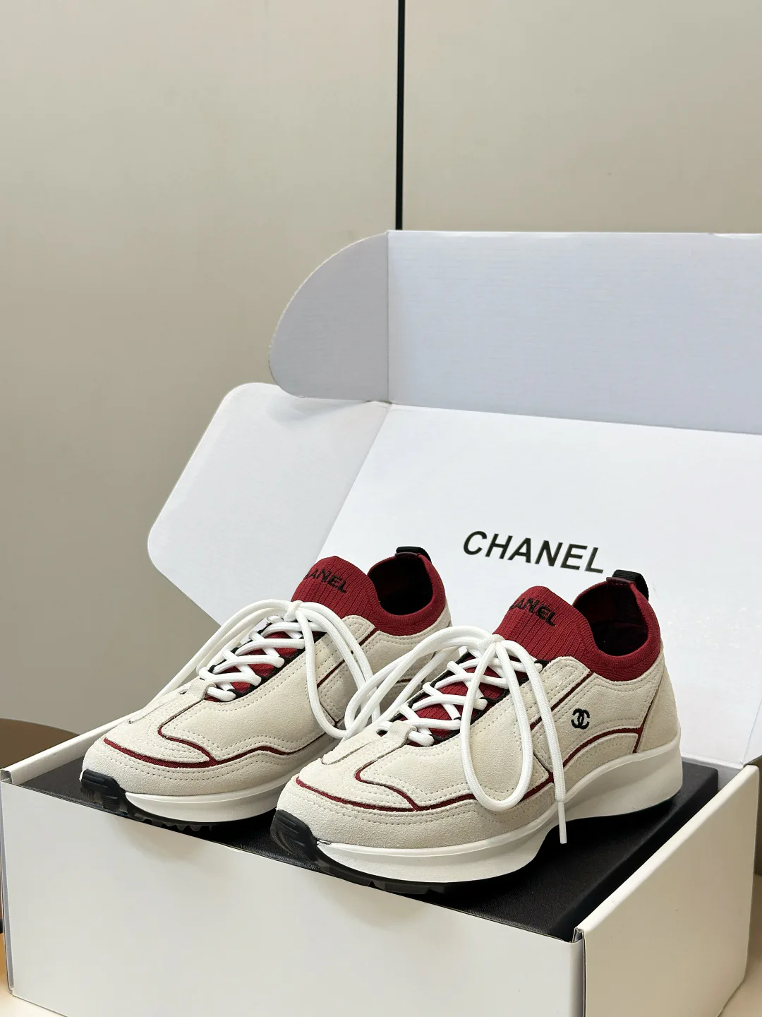Кроссовки Женские Chanel 16868810