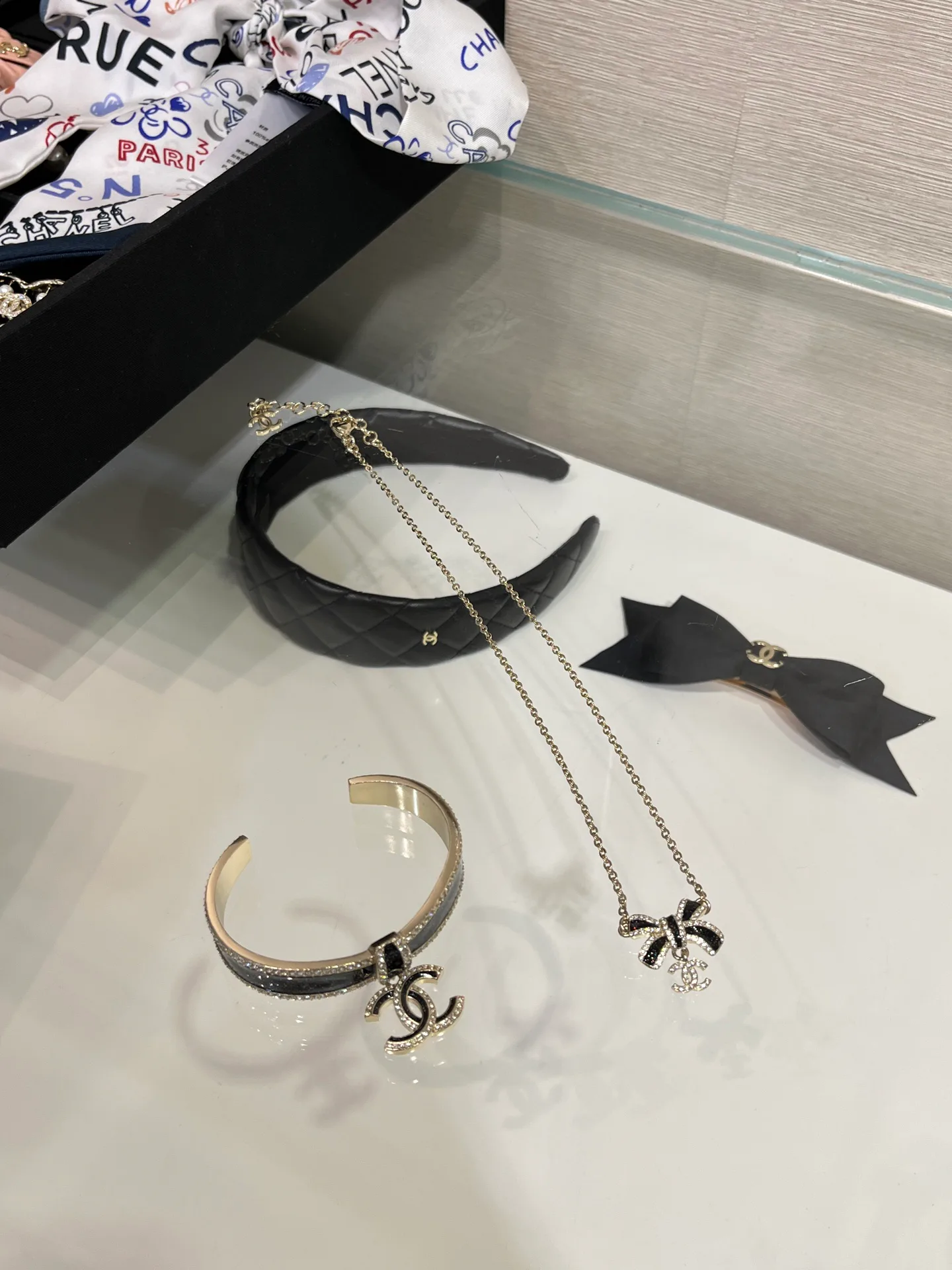 Бижутерия Chanel 70924