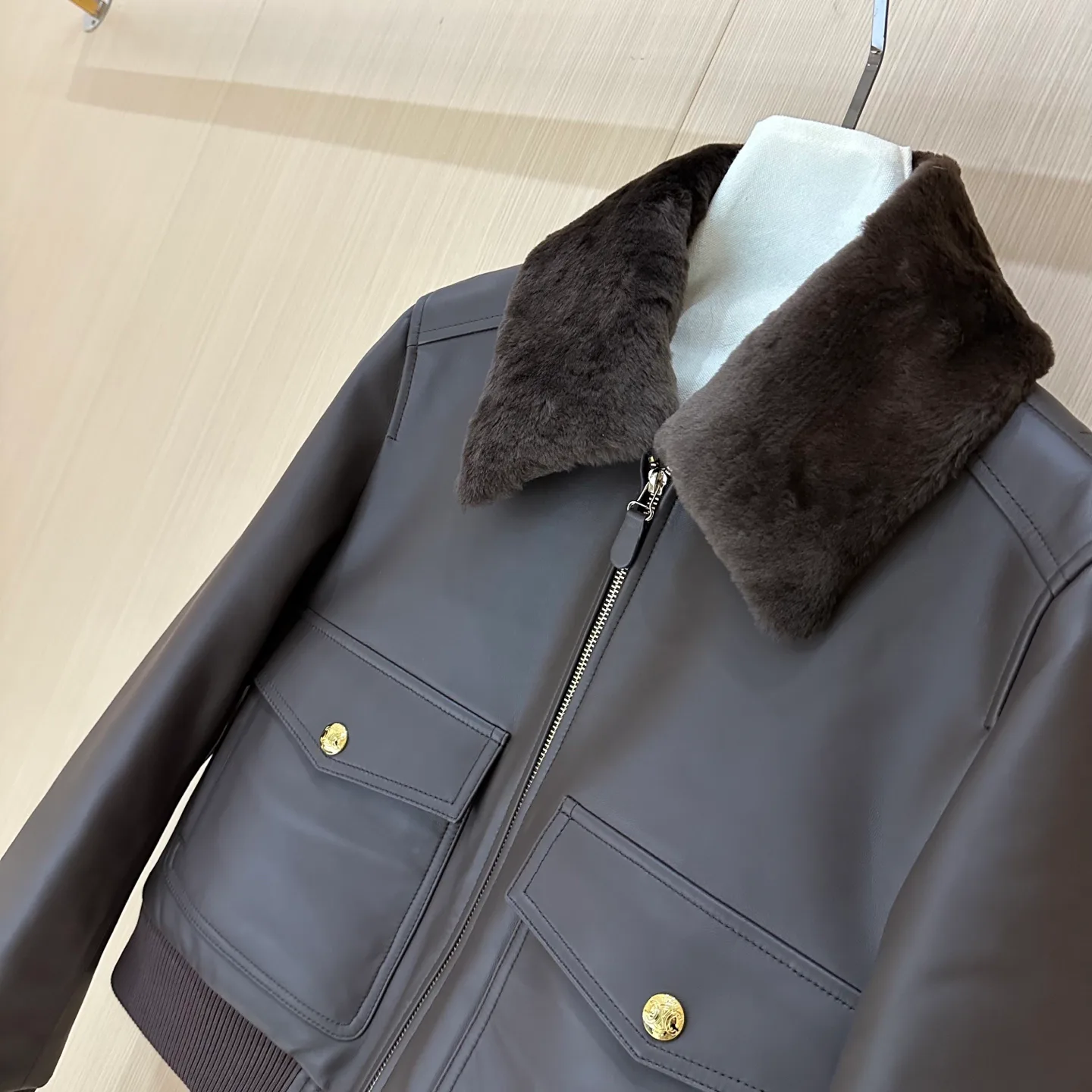 Кожаные Куртки И Дублёнки Женские Celine 612063