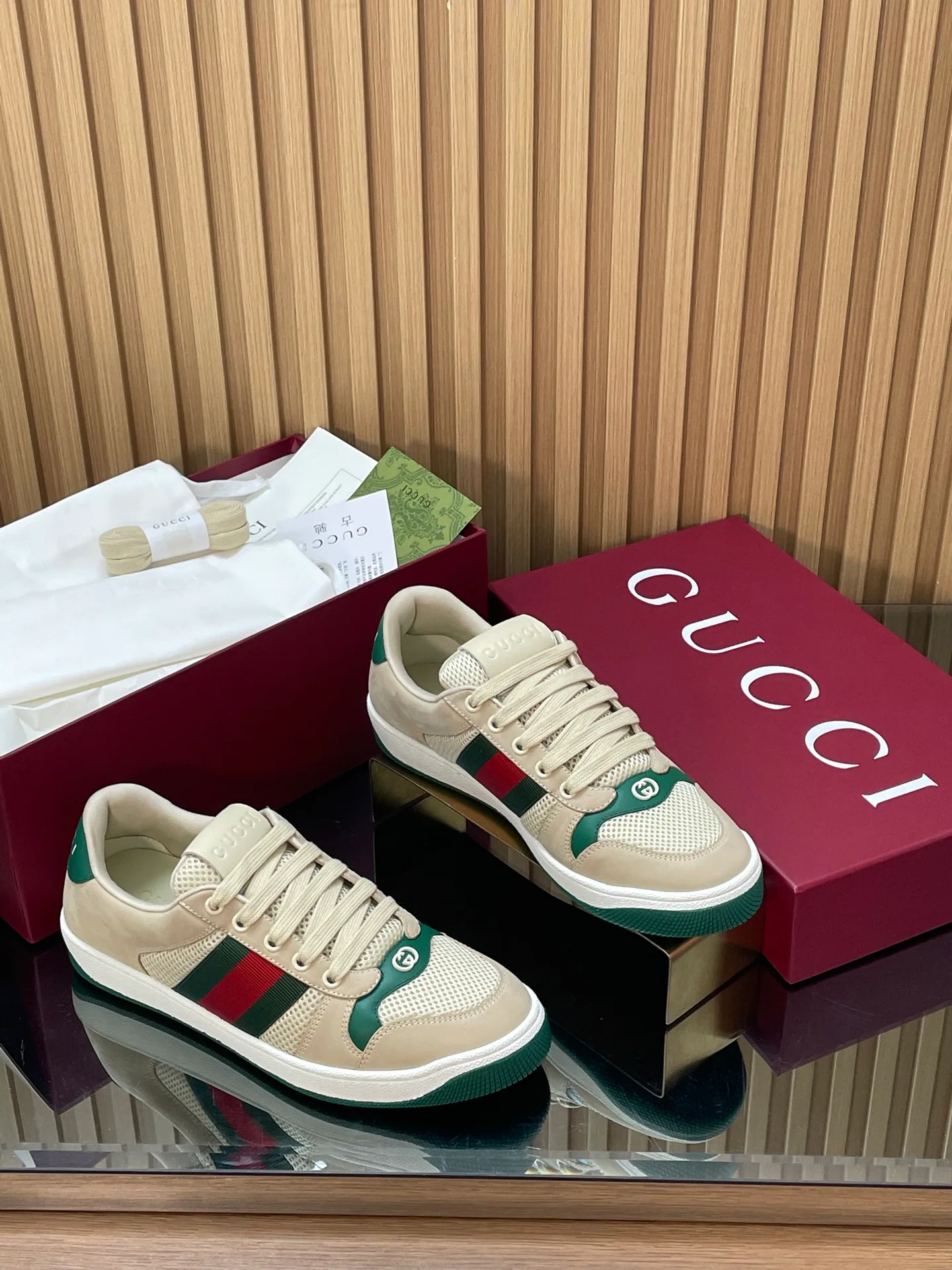 Кроссовки Женские Gucci 18700138