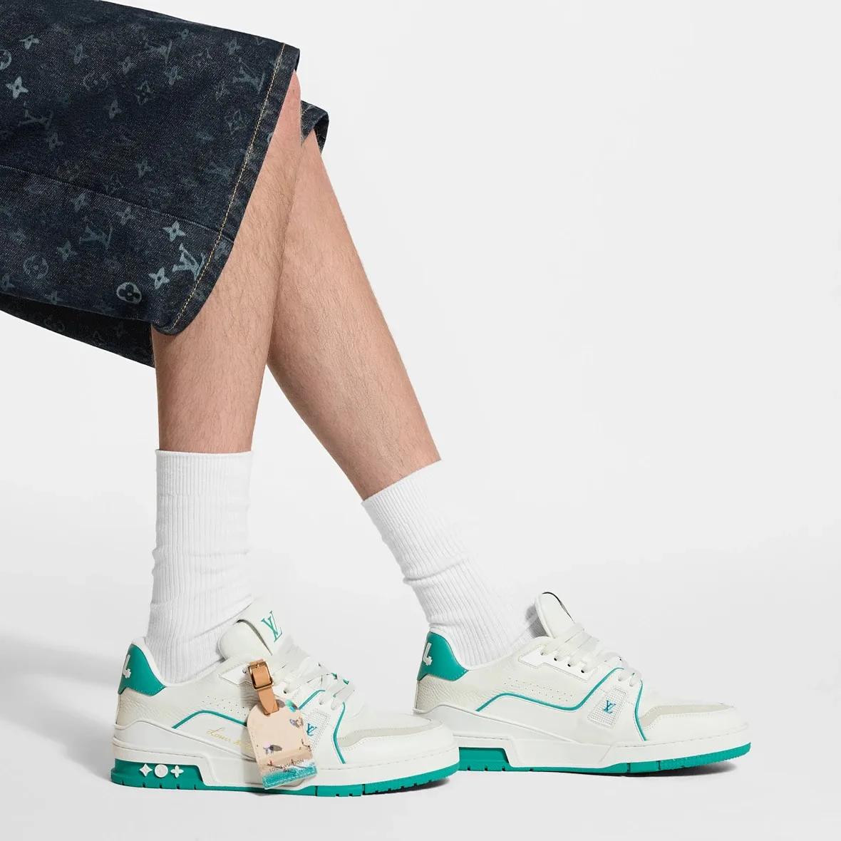 Кроссовки Женские Louis Vuitton 18375830