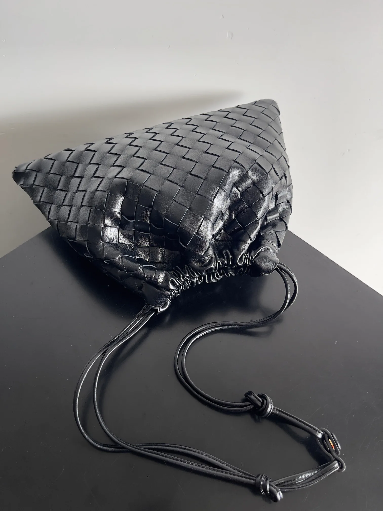Классические Сумки Женские Bottega Veneta 17622367
