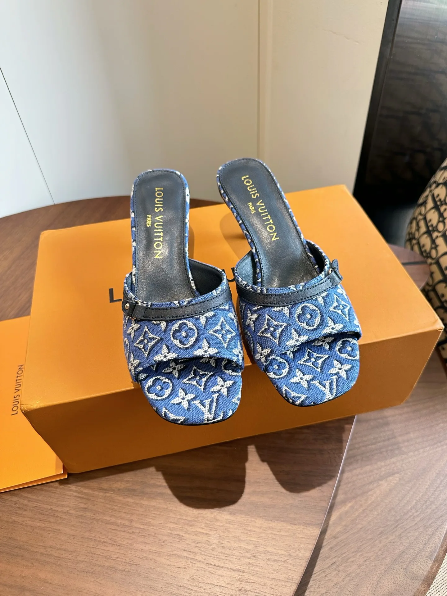 Мюли И Сабо Женские Louis Vuitton 17580803