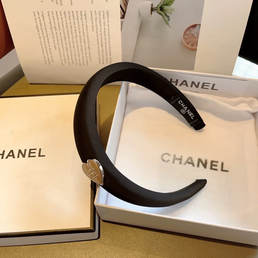 Головные Уборы Chanel 4715936