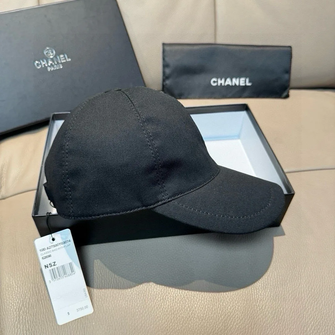 Головные Уборы Chanel 17604829