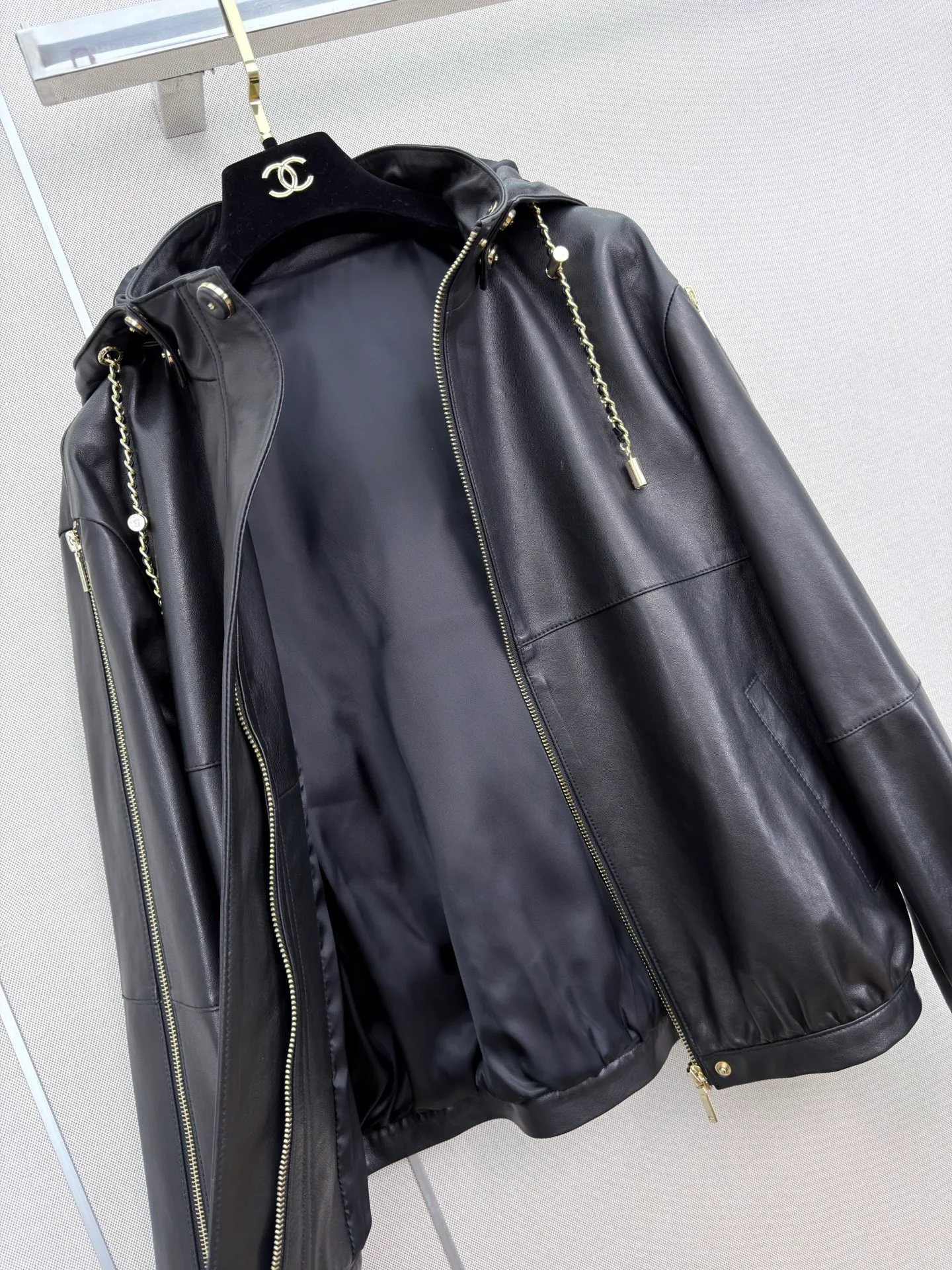 Кожаные Куртки И Дублёнки Женские Chanel 18138617