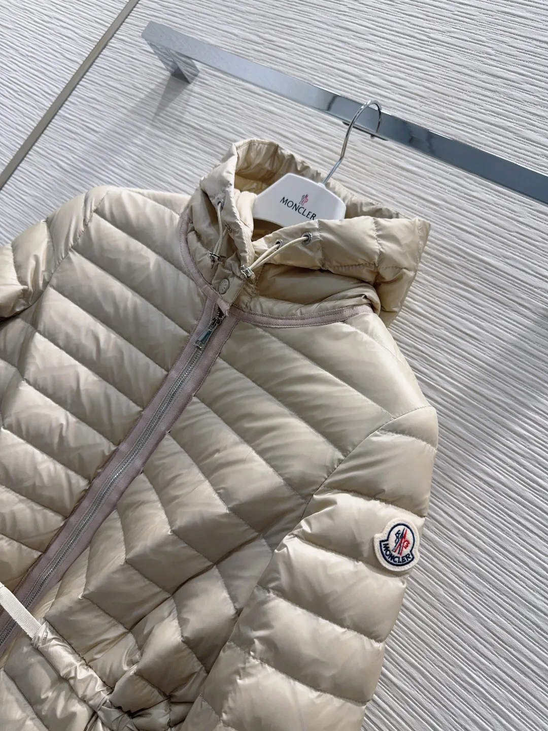 Куртки И Пуховики Женские Moncler 20100827