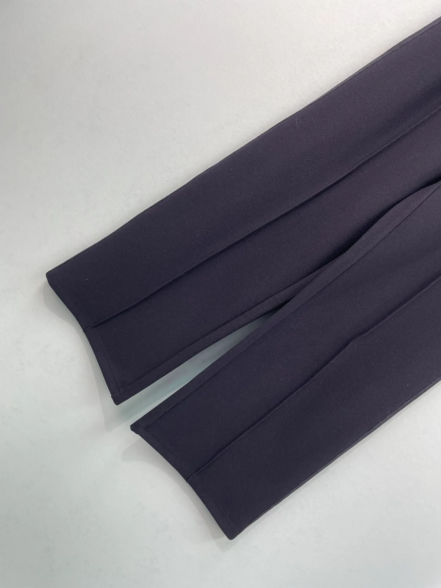 Брюки Женские Prada 18151359