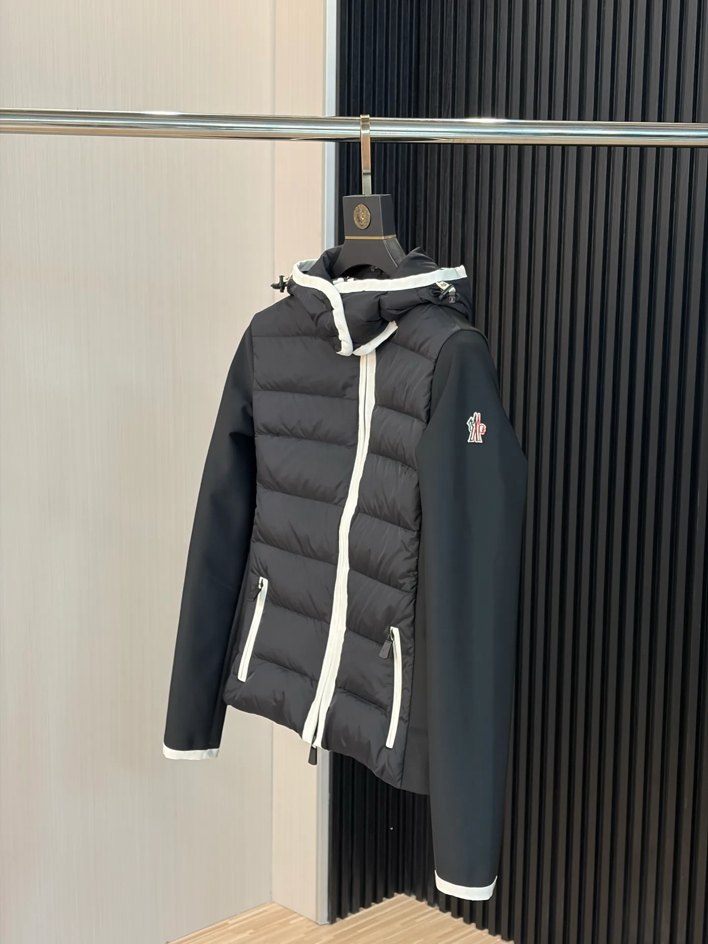 Куртки И Пуховики Женские Moncler 18773207