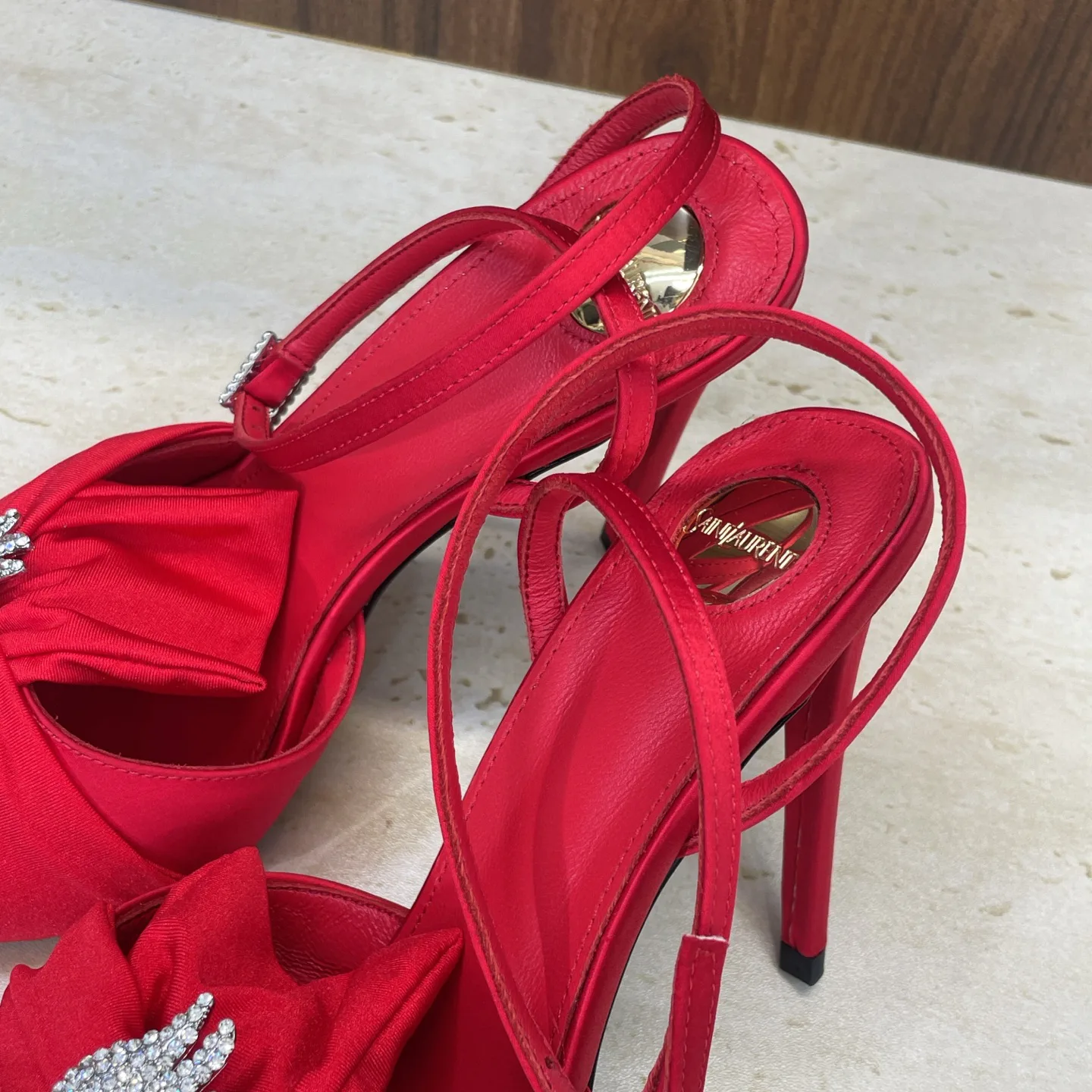 Босоножки Женские Saint Laurent 3009077