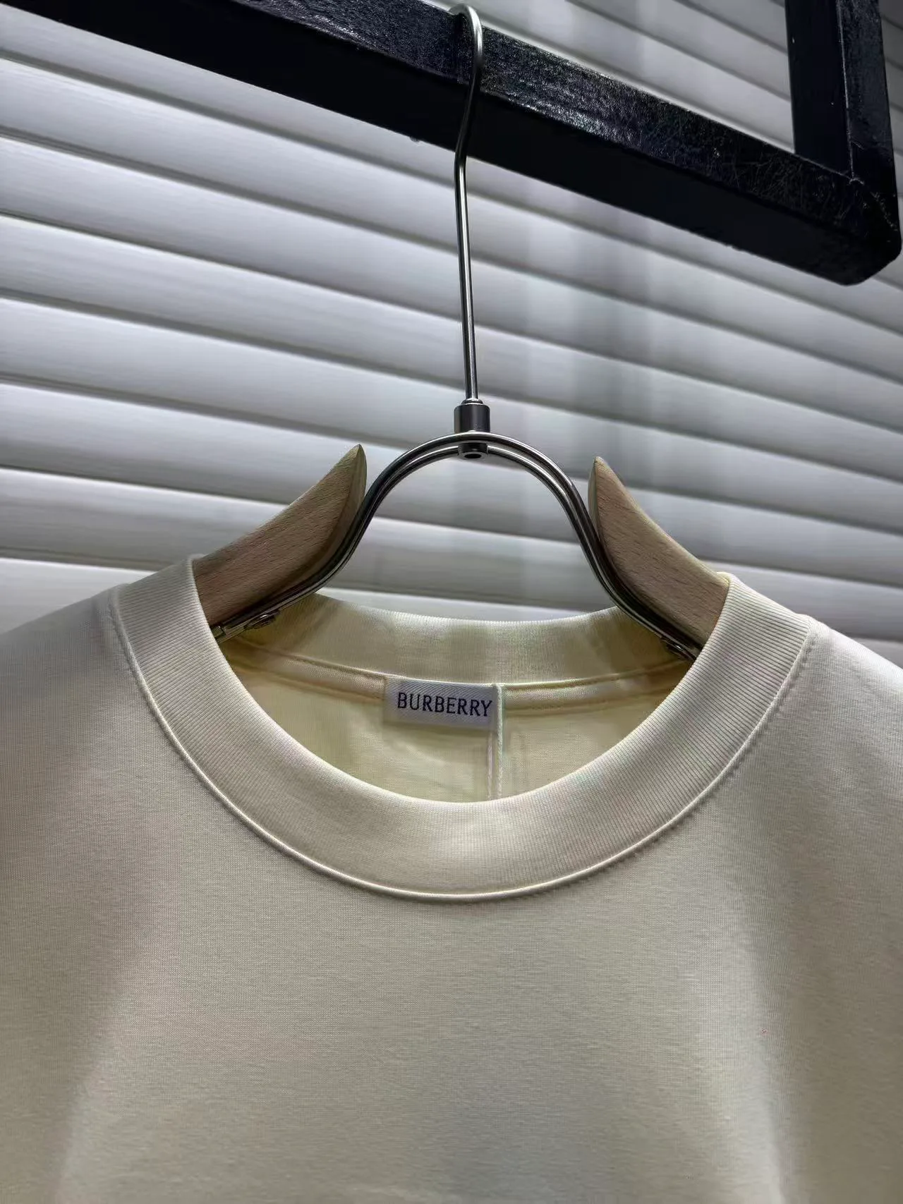 Футболки Женские Burberry 619127