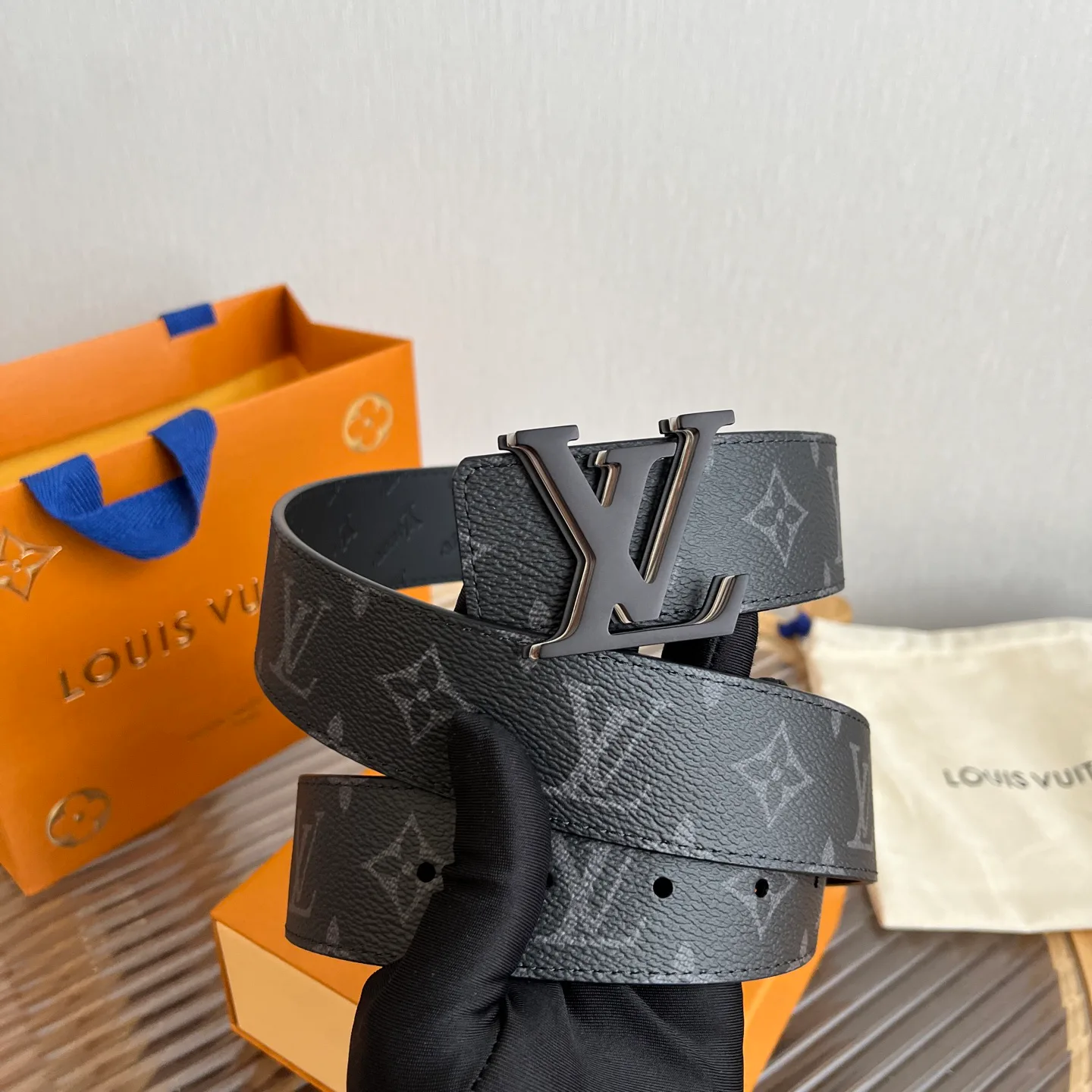 Ремни Louis Vuitton 10399066