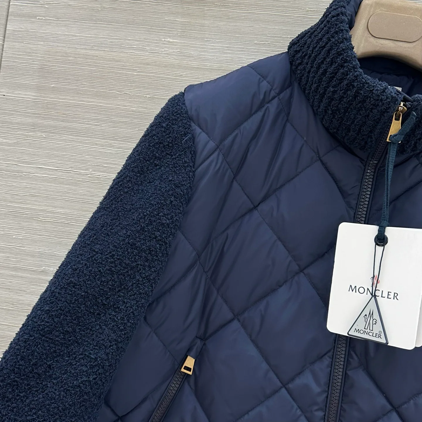 Куртки И Пуховики Женские Moncler 18175832