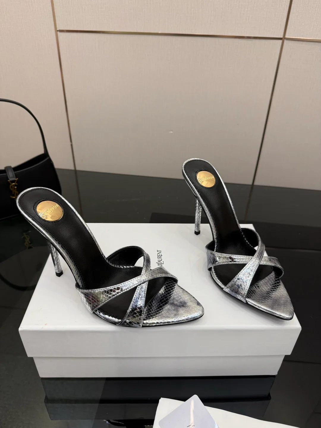 Босоножки Женские Saint Laurent 11409911