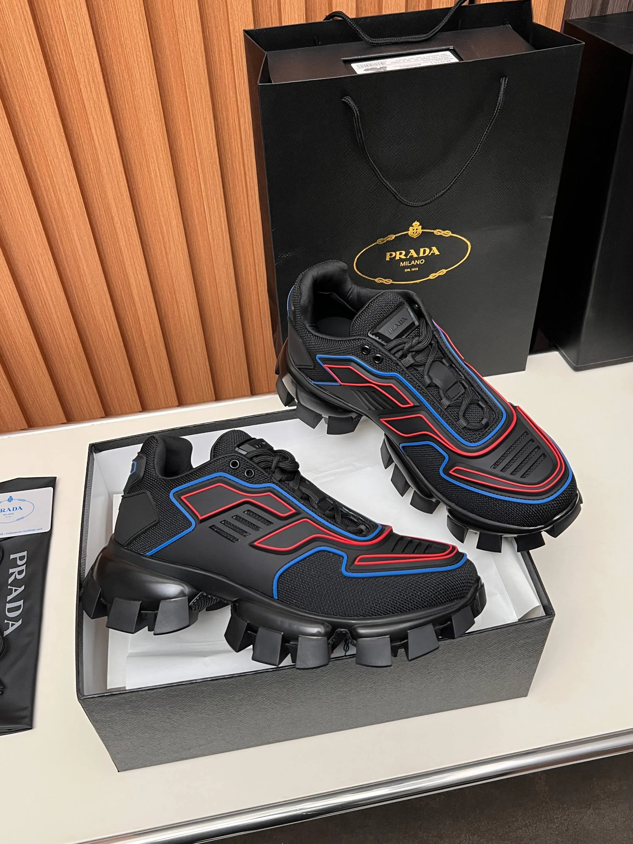 Кроссовки Женские Prada 920256