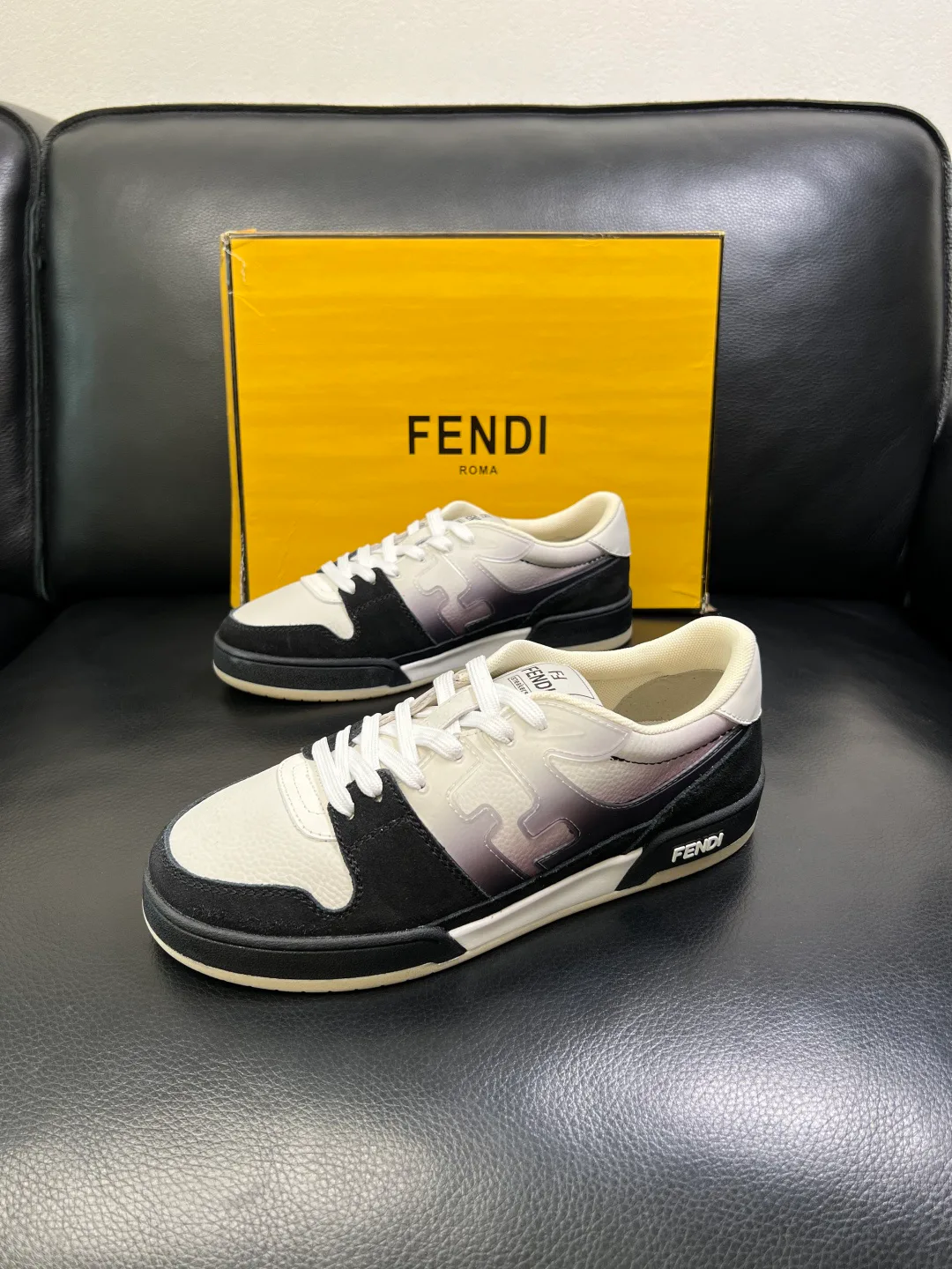 Кроссовки Женские Fendi 471666