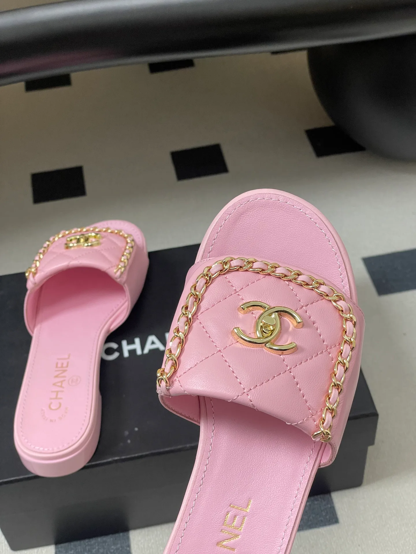 Шлепанцы Женские Chanel 1677094