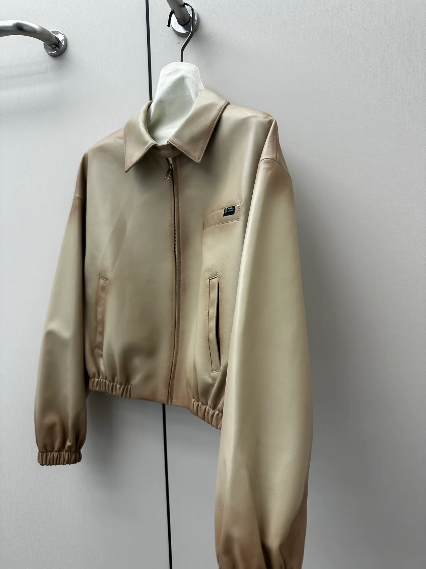 Кожаные Куртки И Дублёнки Женские Prada 16984557